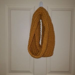 Infinity scarf